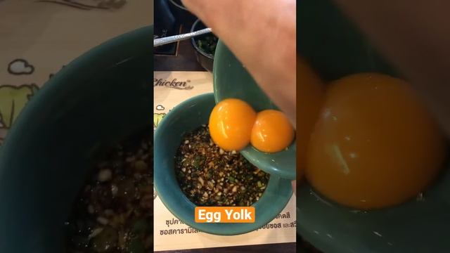 Pickled Egg Yolk in Soy Sauce (ไข่ดองโชยุ) at Mo-Mo-Paradise 😋😆 смотреть онлайн