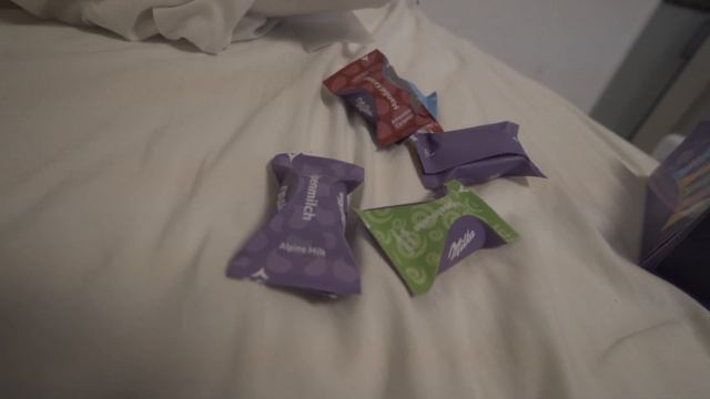 Milka makes now Pralines lol смотреть онлайн