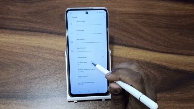 How to on vibration on calls In Nokia XR20, vibration on calls on kaise kare смотреть онлайн
