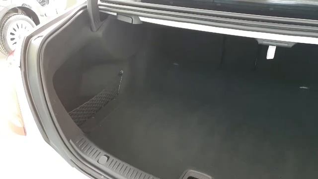 TRIS AUTO MERCEDES E 220 D PREMIUM PLUS AUT. смотреть онлайн