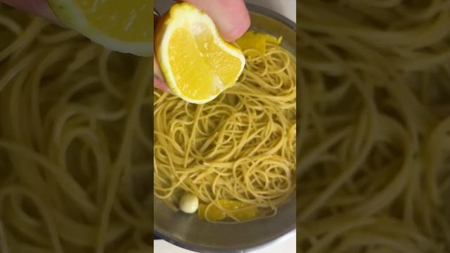 Pasta al limone 🍋 #pasta #foodie #food смотреть онлайн