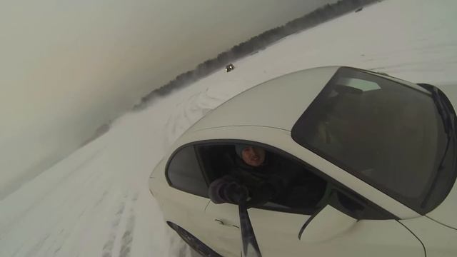 BMW 1M COUPE ice drift смотреть онлайн