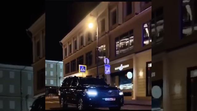 Летит крузак 200-ый позади крики басоты смотреть онлайн