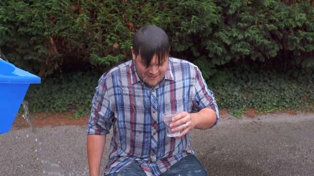 Paul Young ALS Ice Bucket Challenge смотреть онлайн