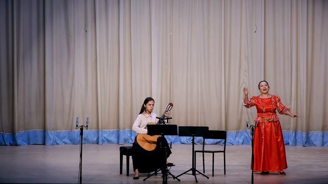 Русская народная песня + «В низенькой светелке» (обработка К.Васильевой) смотреть онлайн