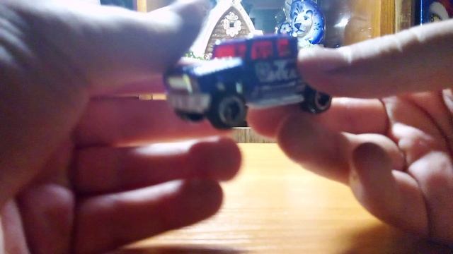 Полицейский джип Duty  метал машинс от фирмы зуру. Распаковка и обзор.