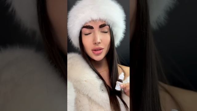 Как меняют брови взгляд😍
Пигменты: @face.pm Теплый шатен + Шатен