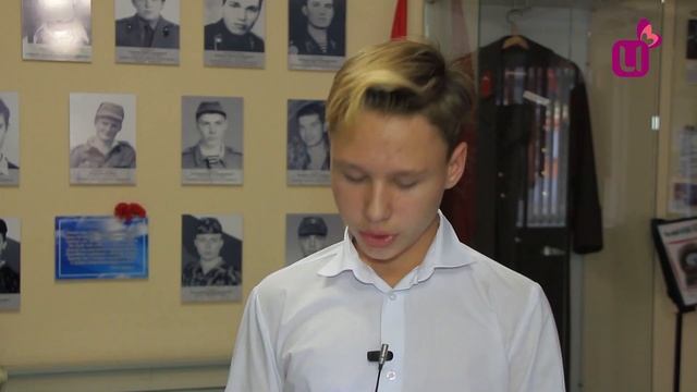 Автомат Калашникова в руках детей смотреть онлайн