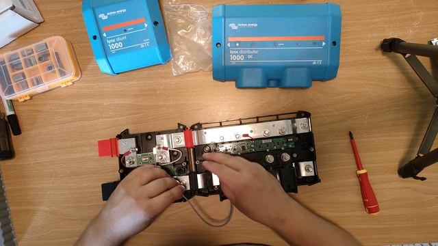 3 Phase Victron Energy System. Part 3 - Victron Lynx смотреть онлайн
