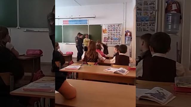 Угадай что за произведение смотреть онлайн