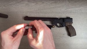 Пистолет Корсар. Как снять резервуар с прикрученным модером.