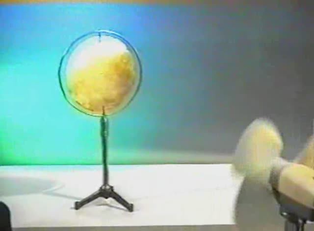 Физика. Опыты. Механика сплошных сред. Эффект Магнуса. Диск Рэлея смотреть онлайн