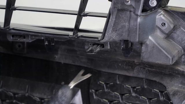 How to replace the Front Bumper Grille 2011-2017 Toyota Camry 🚗 смотреть онлайн