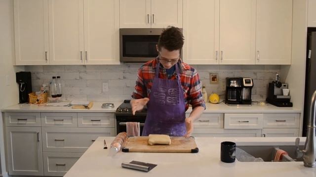 Cinnamon Croissant Babka: The Chaotic Kitchen Chronicles Ep.11 смотреть онлайн