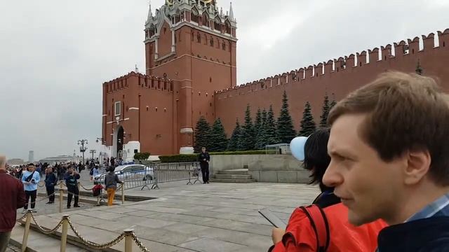 Юрий Тубольцев с Андреем Кабиловым. Красная Площадь. Москва. смотреть онлайн