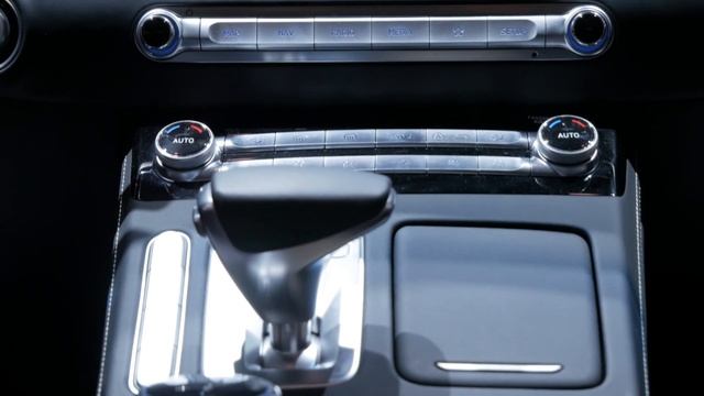 2020 Genesis G90 at the 2019 LA Auto Show смотреть онлайн