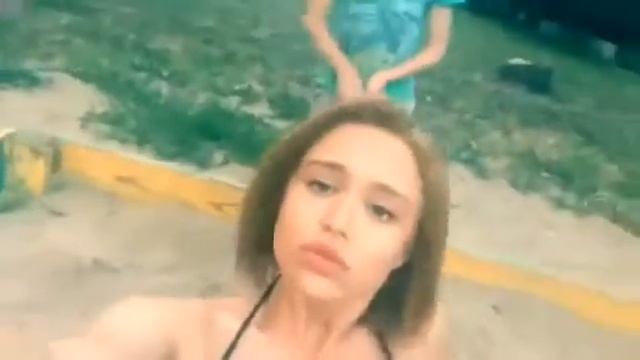Бюджетный отдых,селфи на пляже смотреть онлайн