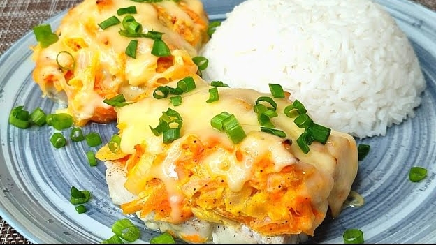 Минтай под овощной подушкой. Идея вкусного ужина смотреть онлайн