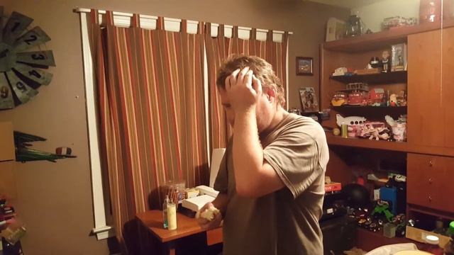 Daryll tries mad dog 357 on bread... смотреть онлайн