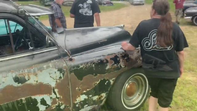 Buck bagged Buick goes to the Highway Trash car show смотреть онлайн