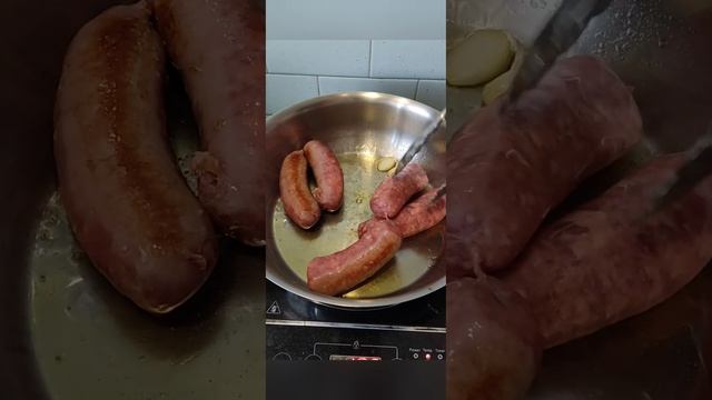 Верхушки репы с колбасками! 🇮🇹☀️ смотреть онлайн