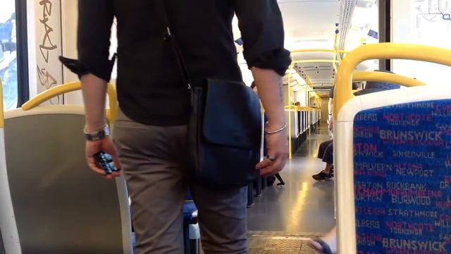 Shaky ride in Siemens Nexas train of Metro Melbourne смотреть онлайн