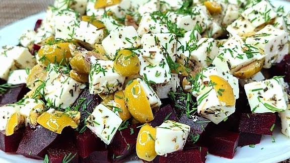 Салат свекольный с сыром и оливками. смотреть онлайн
