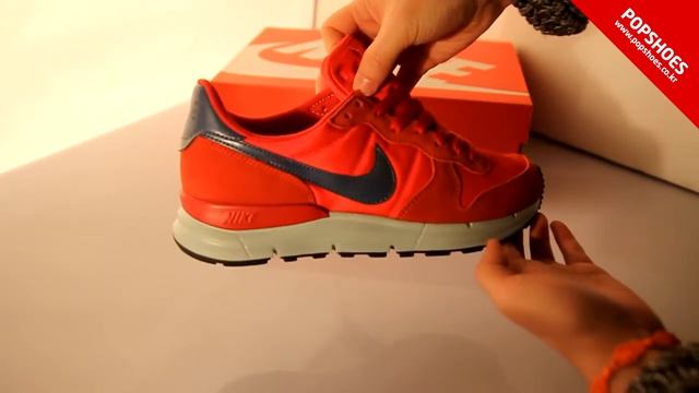 [팝슈즈] 나이키 루나 인터네셔널리스트 (NIKE LUNAR INTERNATIONALIST) 631731 600 смотреть онлайн