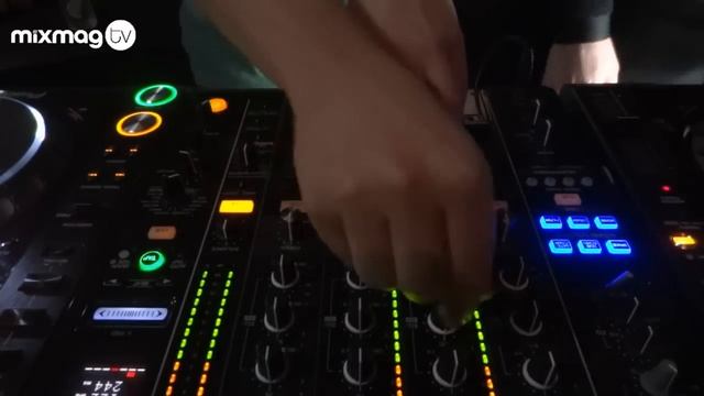 Magic Tape 50: Live stream with THE MAGICIAN & ARCHES смотреть онлайн