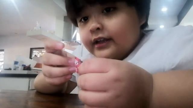 kaleb drinks milk tea halls candy pops смотреть онлайн