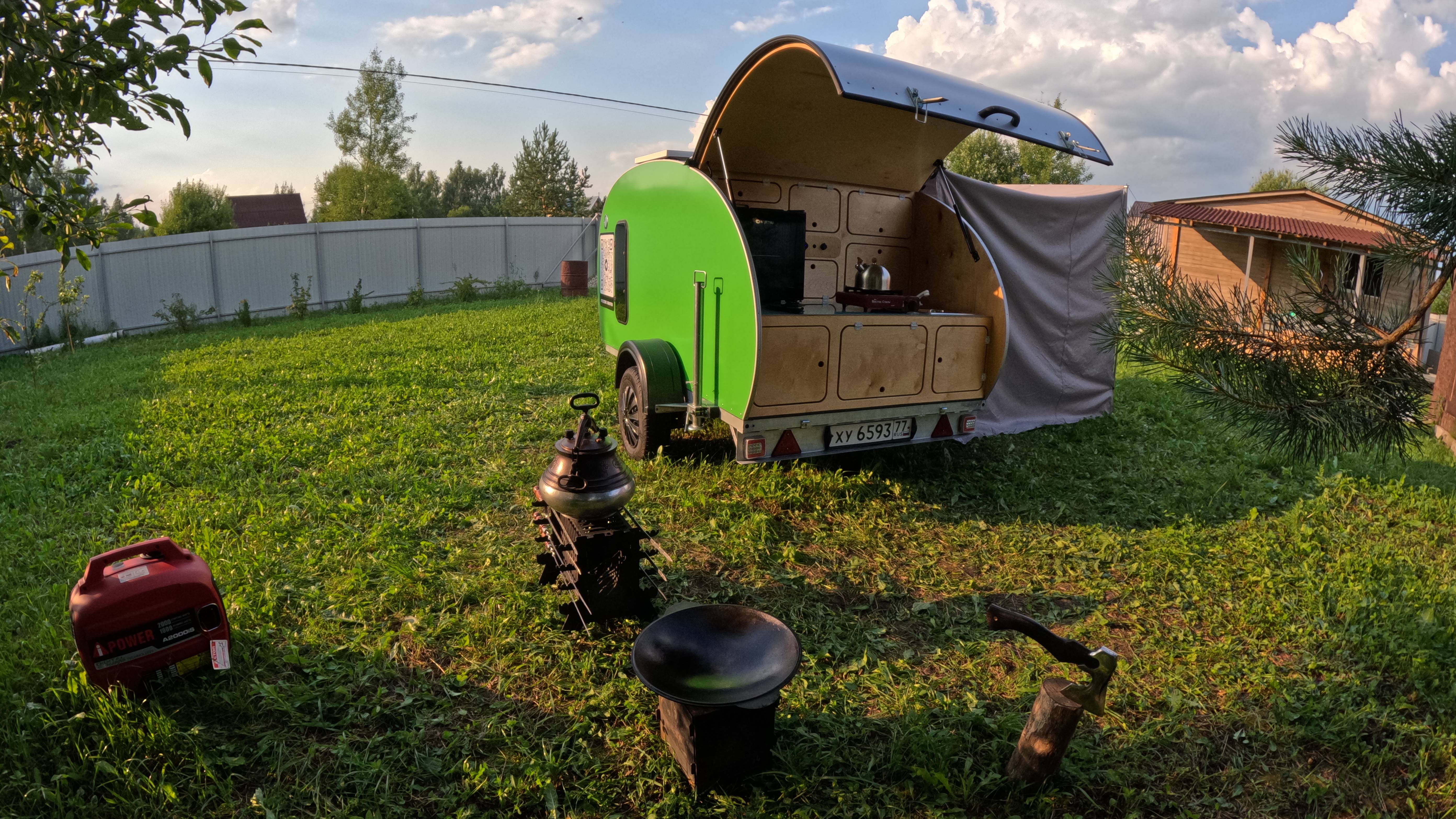 Путешествия с Удачным Кемпером смотреть онлайн