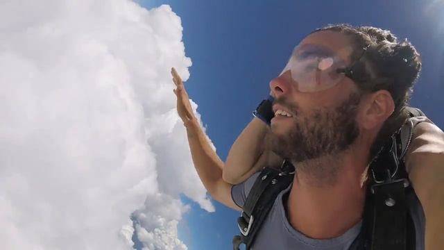 Tandem Skydive | Max McColl смотреть онлайн