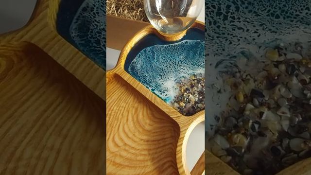 Винный столик со смолой СЕРДЦЕ