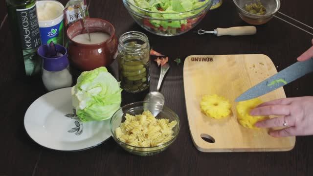 Рецепт Макаронный салат с тунцом и ананасами(консервы)