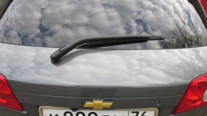 Как снять моторчик заднего дворника с крышки багажника на Шевроле Лачетти хетчбэк