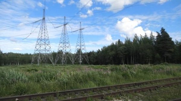Конаково ГРЭС.ЛЭП.Треск проводов.