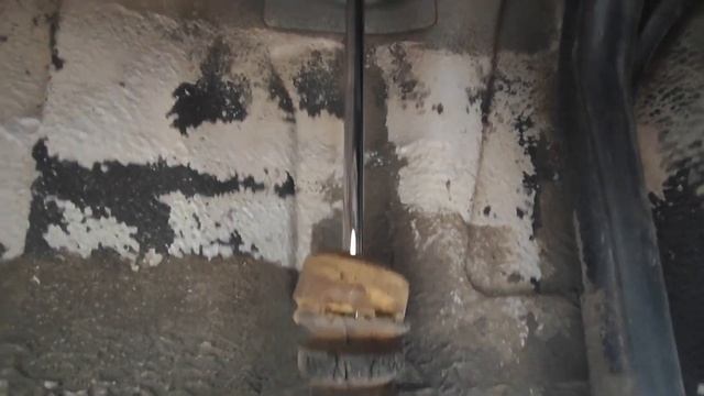 Como TROCAR o AMORTECEDOR TRASEIRO do seu CARRO em casa - Fiesta / As Melhores dicas do Youtube смотреть онлайн