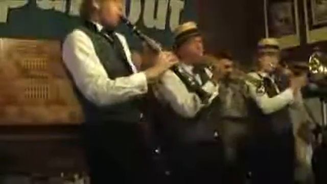 Way Down Yonder in New Orleans Dixieland Crackerjacks смотреть онлайн