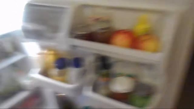 Batman Breaks His Ankle Then Eats Chicken And Donuts смотреть онлайн