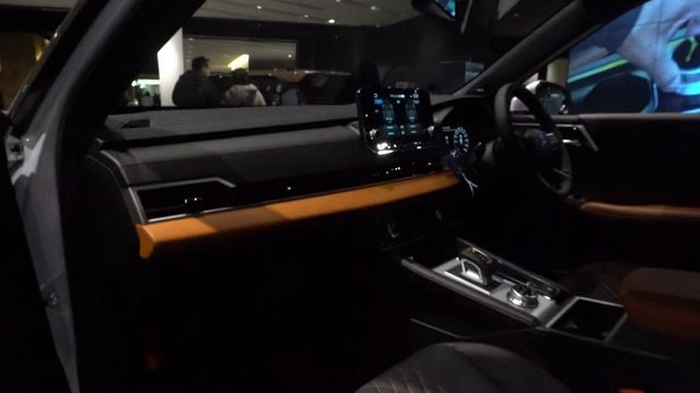 2024 MITSUBISHI OUTLANDER PHEV P - New Mitsibishi Outlander 2024 - 新型三菱アウトランダー PHEV P 7人乗り2024年モデル смотреть онлайн