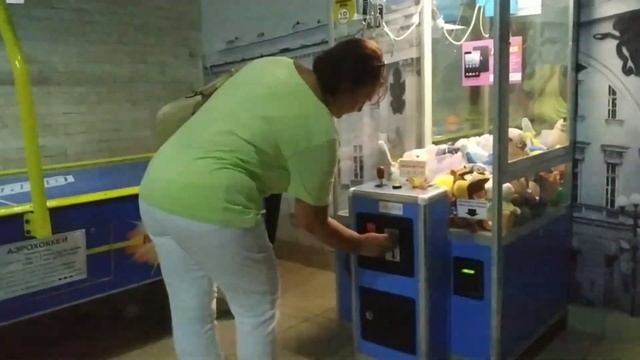 На площади у #фонтанов, #кинотеатр, #встреча с Ксюшей! смотреть онлайн