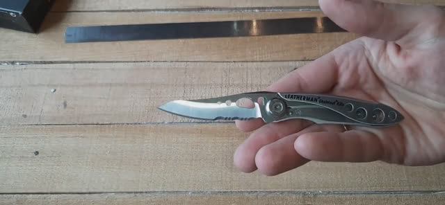 Нож LEATHERMAN SKELETOOL KBX 832382 смотреть онлайн