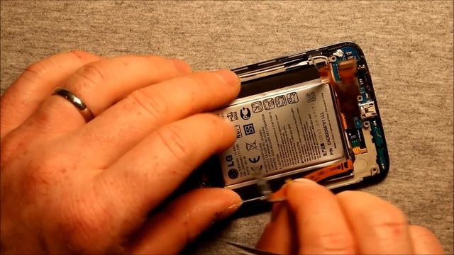 LG G2 Battery Replacement смотреть онлайн