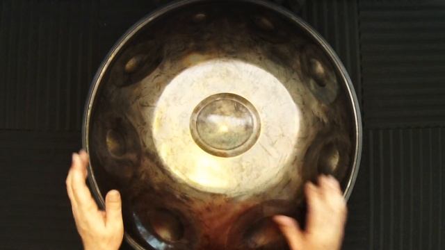 ZEPHYR - F2 Major Minor 10 - F2) [Eb F] G Ab Bb C Eb F G Ab смотреть онлайн