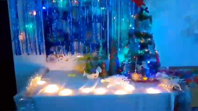 К нам приходит Новый год и подарки нам несет смотреть онлайн