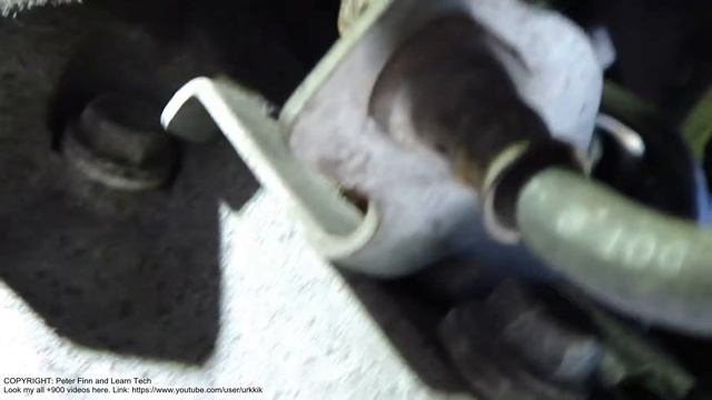 How to replace clutch Toyota Corolla years 2007 to 2015 Part 16/45. Clutch fluid hoses disassembly смотреть онлайн
