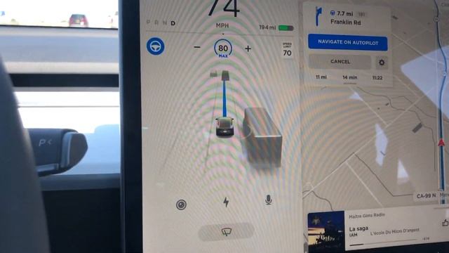 Tesla Autopilot - Automatic Lane Changes смотреть онлайн
