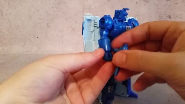 Scourge and Fracas - Hasbro Transformers Titans Return Action Figure Review смотреть онлайн