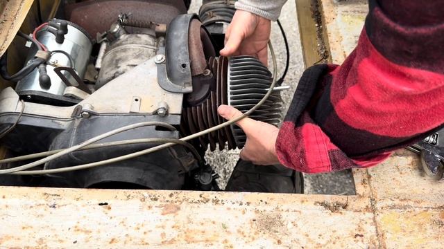 Repairing Piaggio Ape 501 смотреть онлайн
