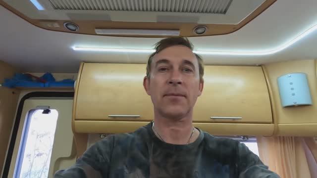 25 ч. Жизнь в караване у моря. смотреть онлайн